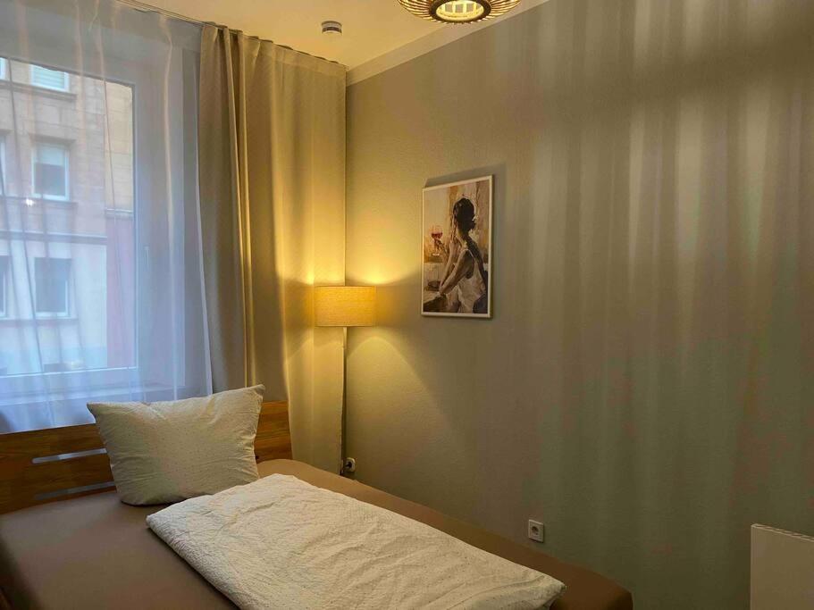 Modern Living Apartment - 3-Zimmer - Nuernberg Nord, Ruhige Seitenstrasse, Fusslaeufig Strassenbahn Eksteriør bilde